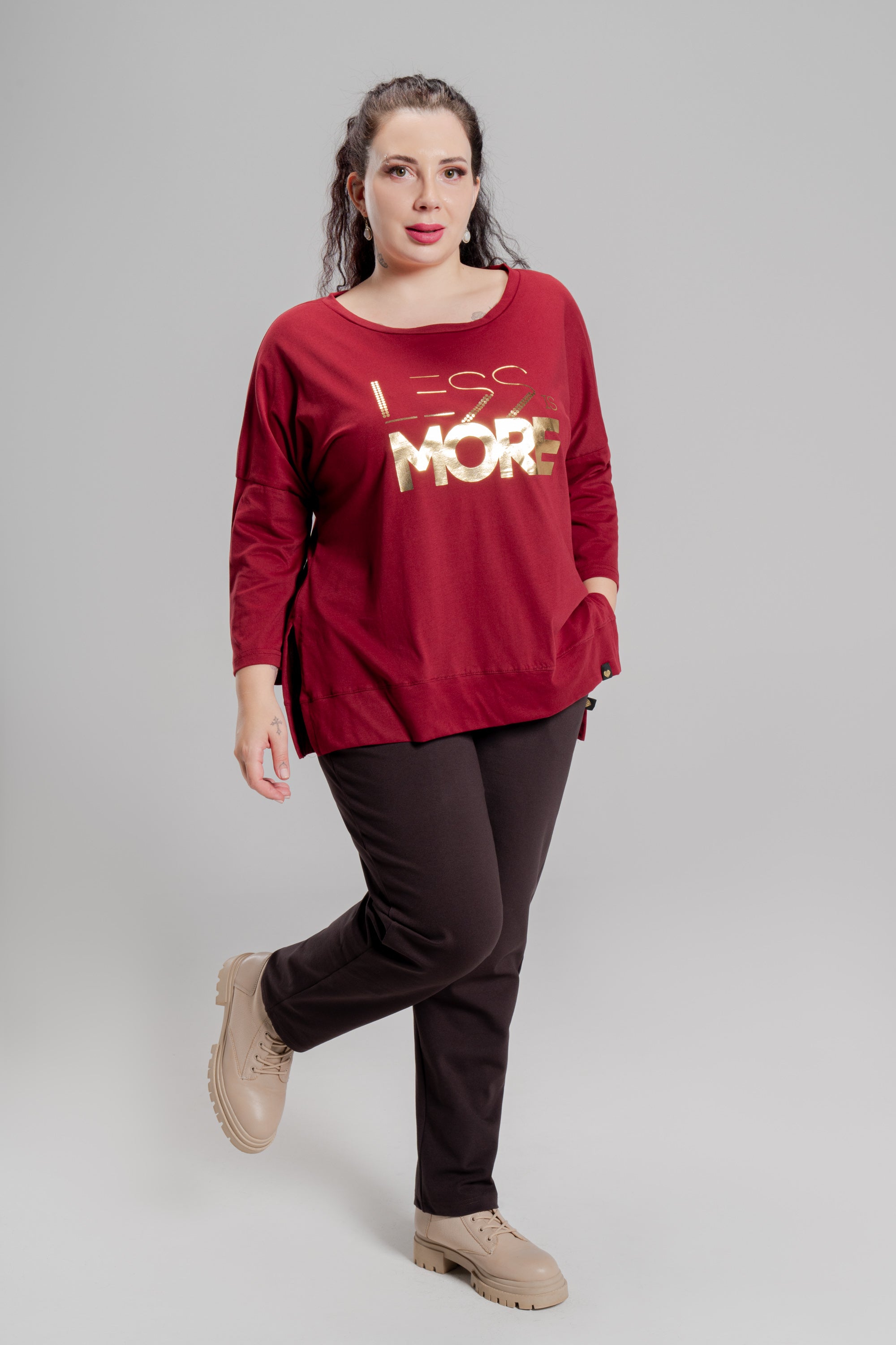 Μπλούζα Less is More Red