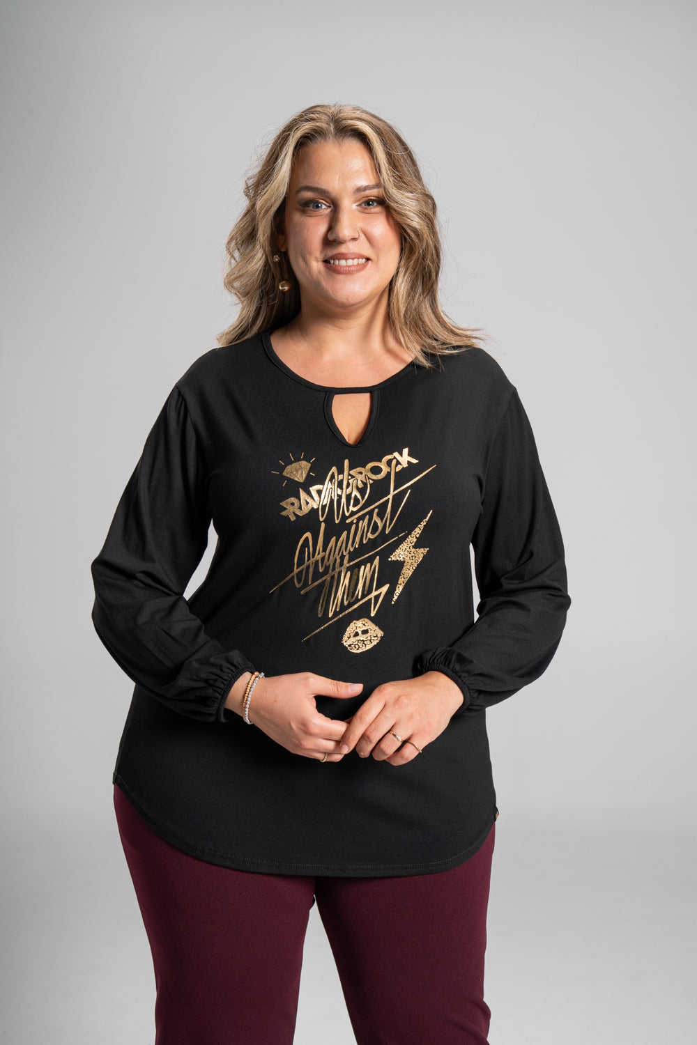 Plus size ΜΠΛΟΥΖΑ ΜΕ ΣΤΑΜΠΑ ΜΑΥΡΟ