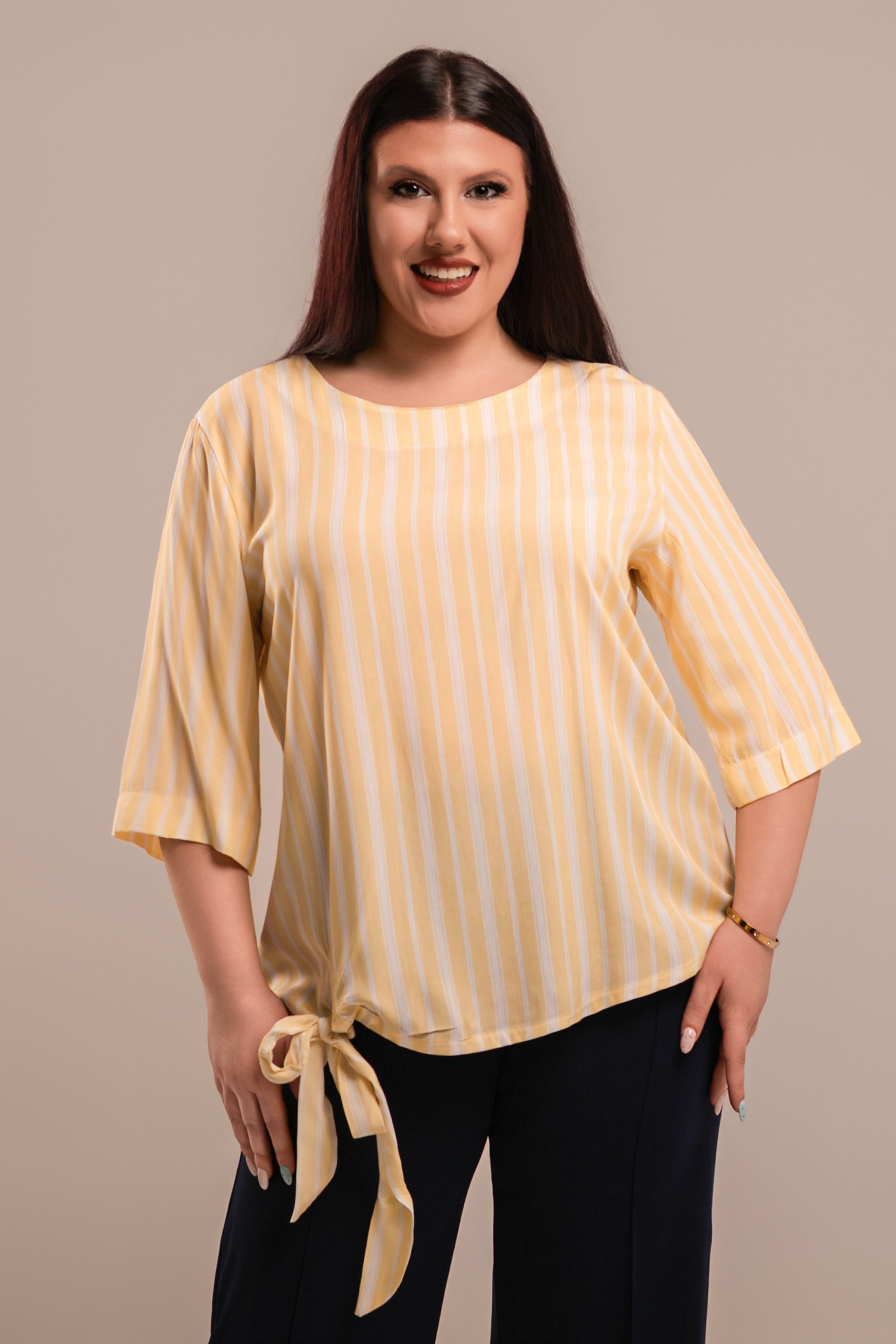 Ριγέ Μπλούζα Plus Size από Βουάλ Ύφασμα με Κόμπο στο Πλάι - Κίτρινο