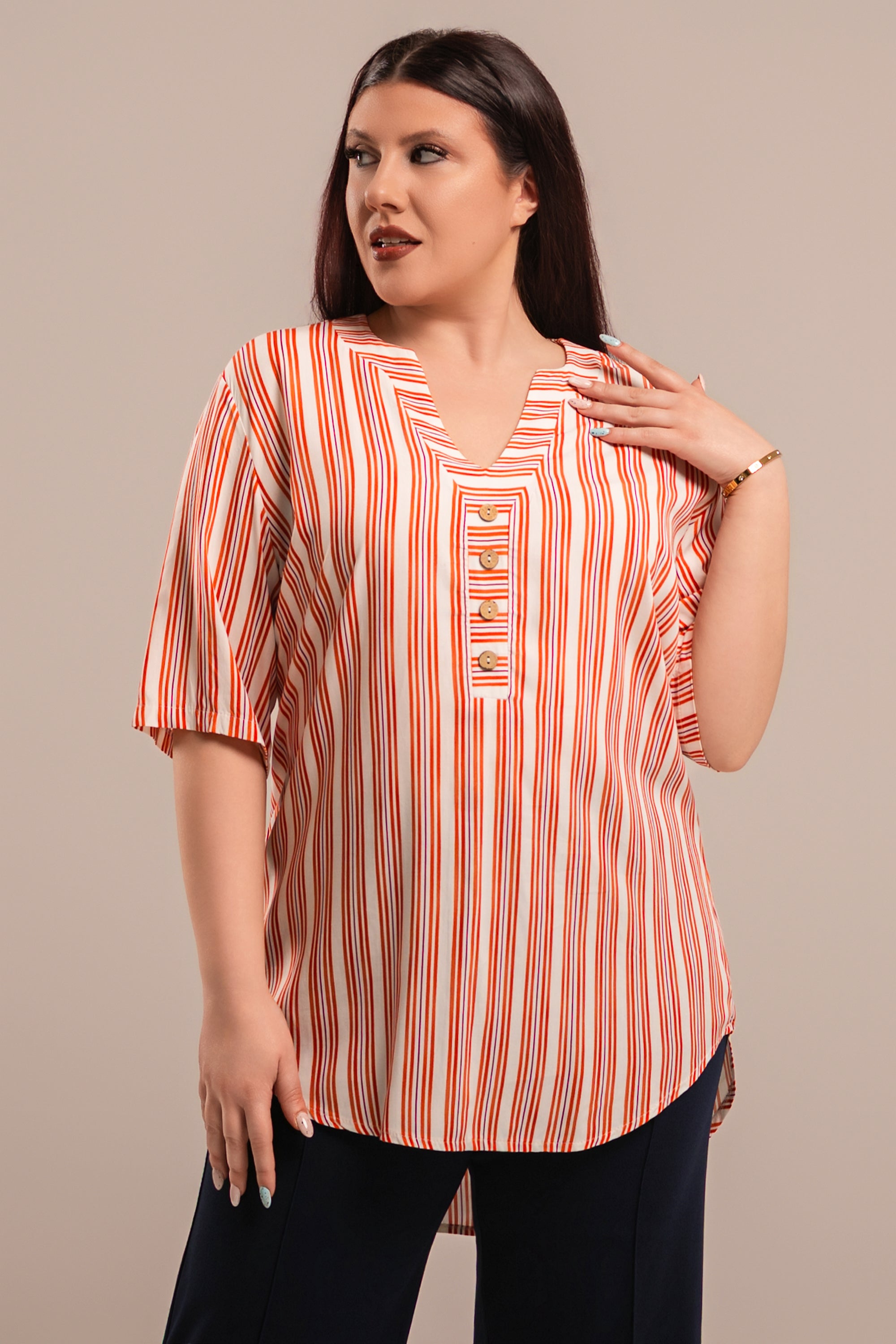 Κόκκινη Ριγέ Μπλούζα Plus Size με Κουμπιά και V Λαιμόκοψη