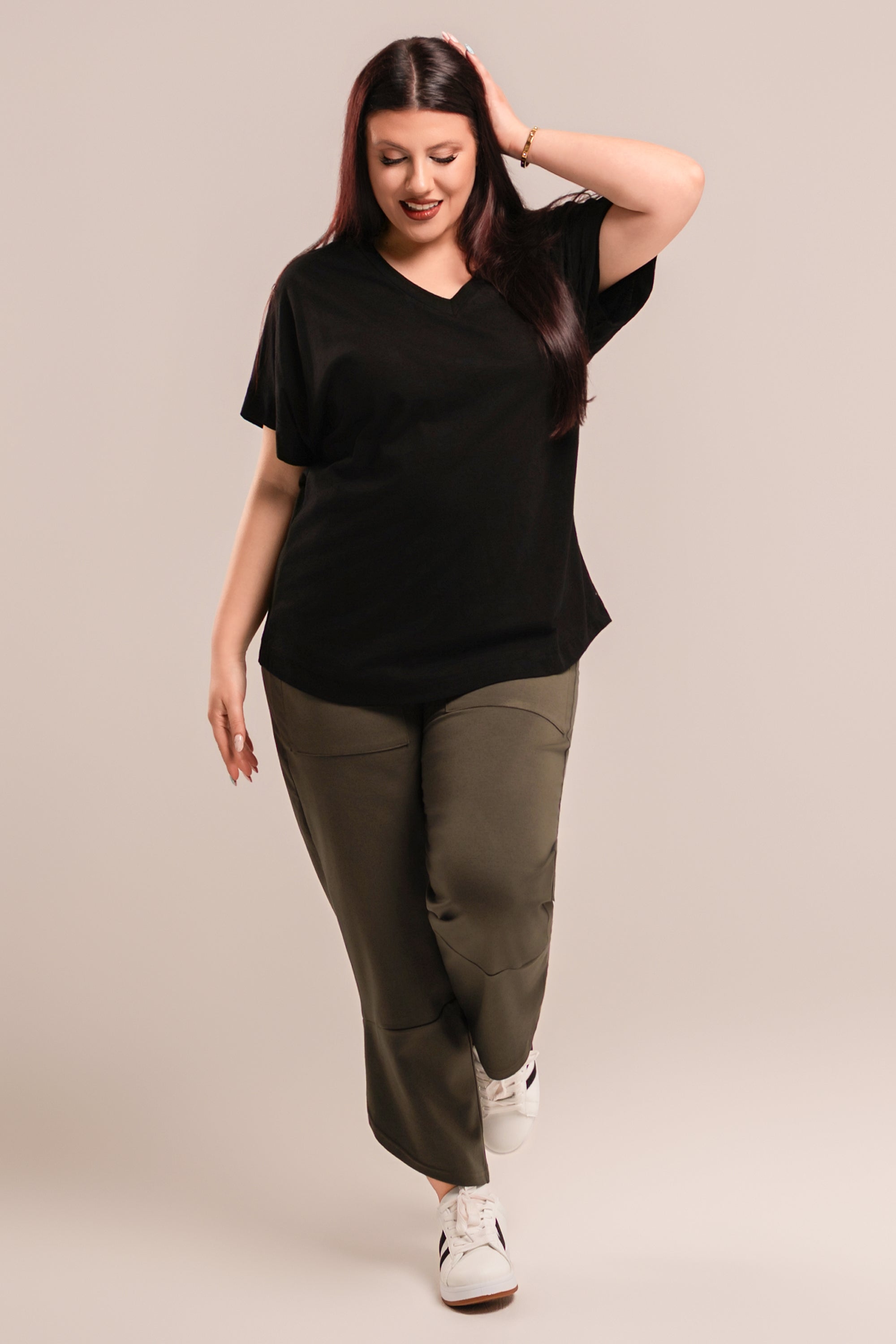 Μαύρη Μπλούζα Φλάμα Βαμβακερή Plus Size με V Λαιμόκοψη
