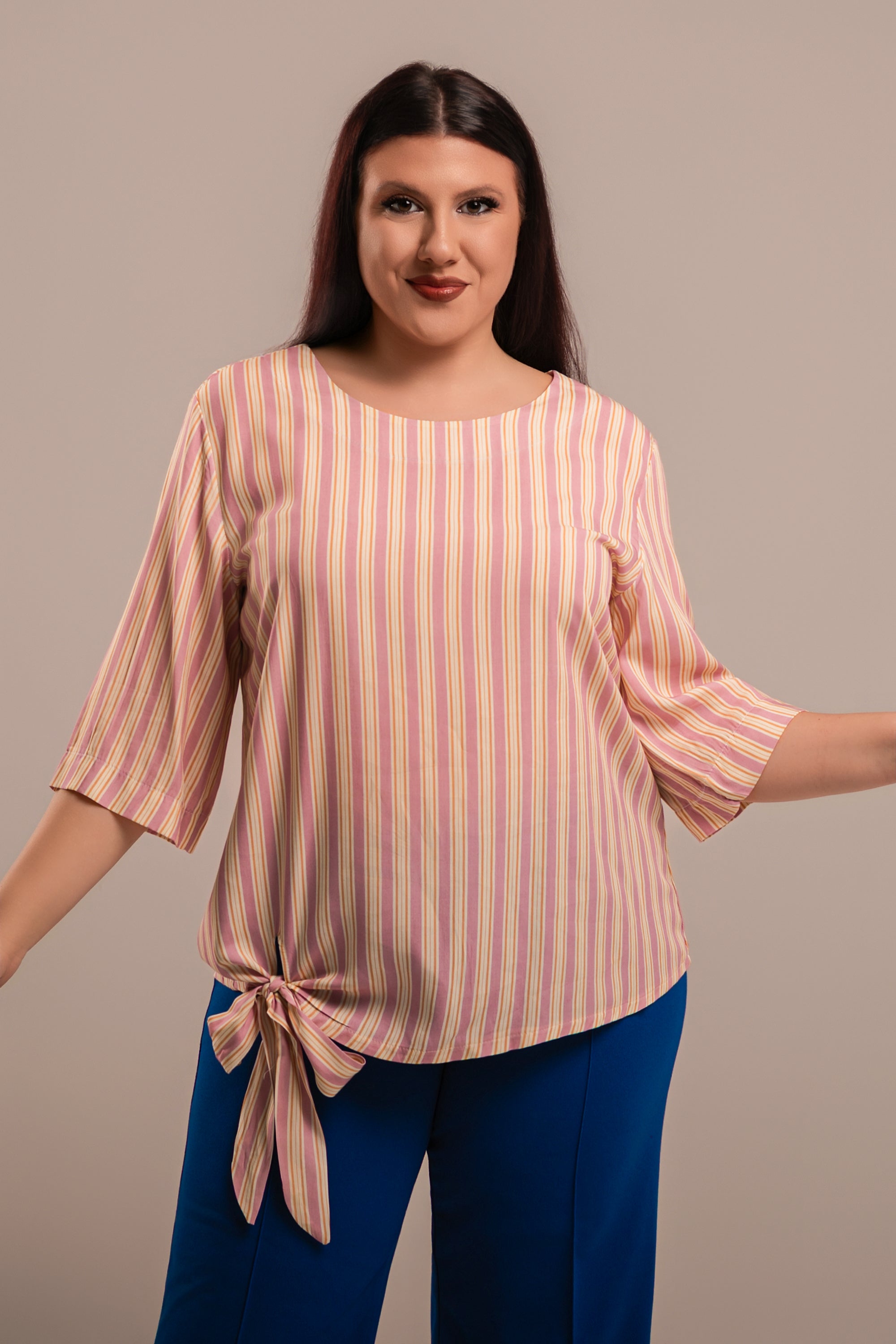 Ριγέ Μπλούζα Plus Size από Βουάλ Ύφασμα με Κόμπο στο Πλάι - Ροζ