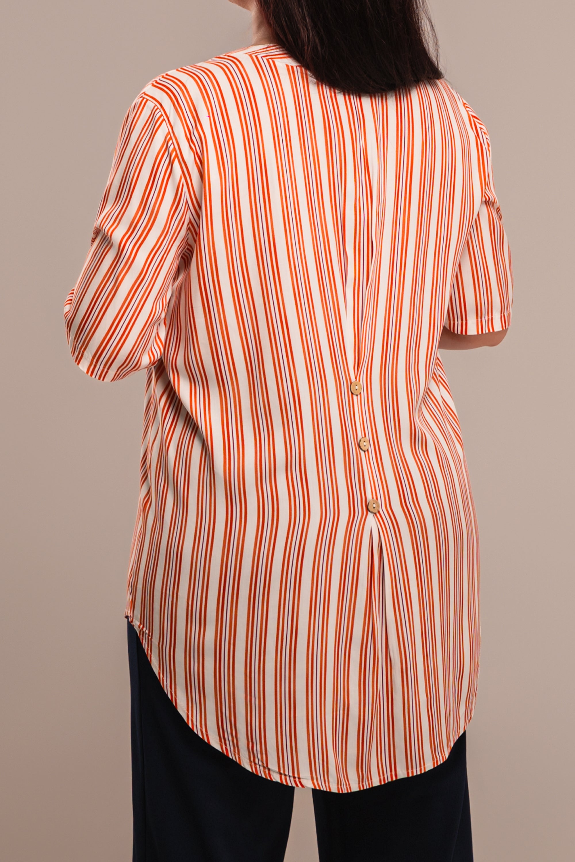 Κόκκινη Ριγέ Μπλούζα Plus Size με Κουμπιά και V Λαιμόκοψη