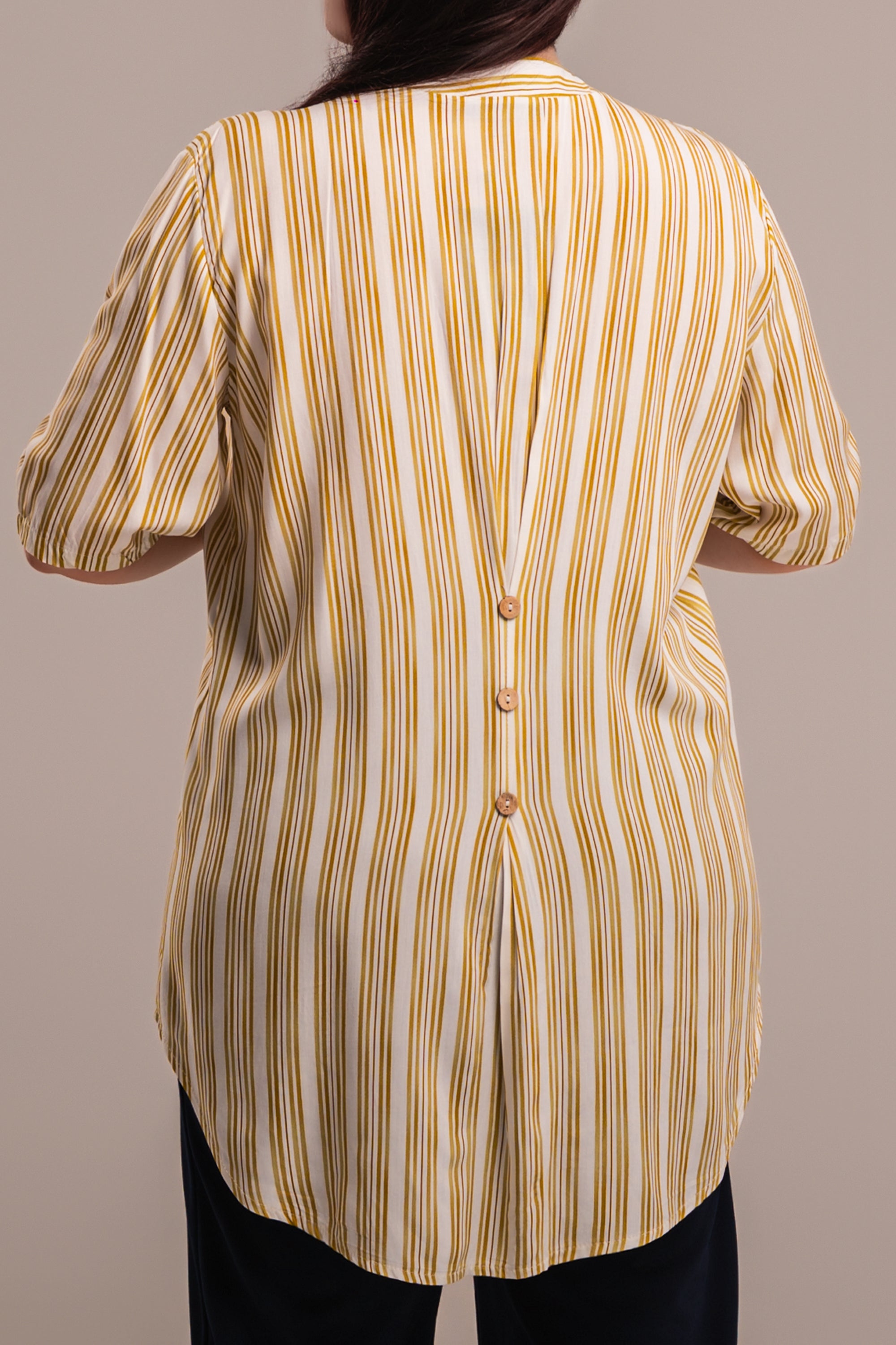 Κίτρινη Ριγέ Μπλούζα Plus Size με Κουμπιά και V Λαιμόκοψη